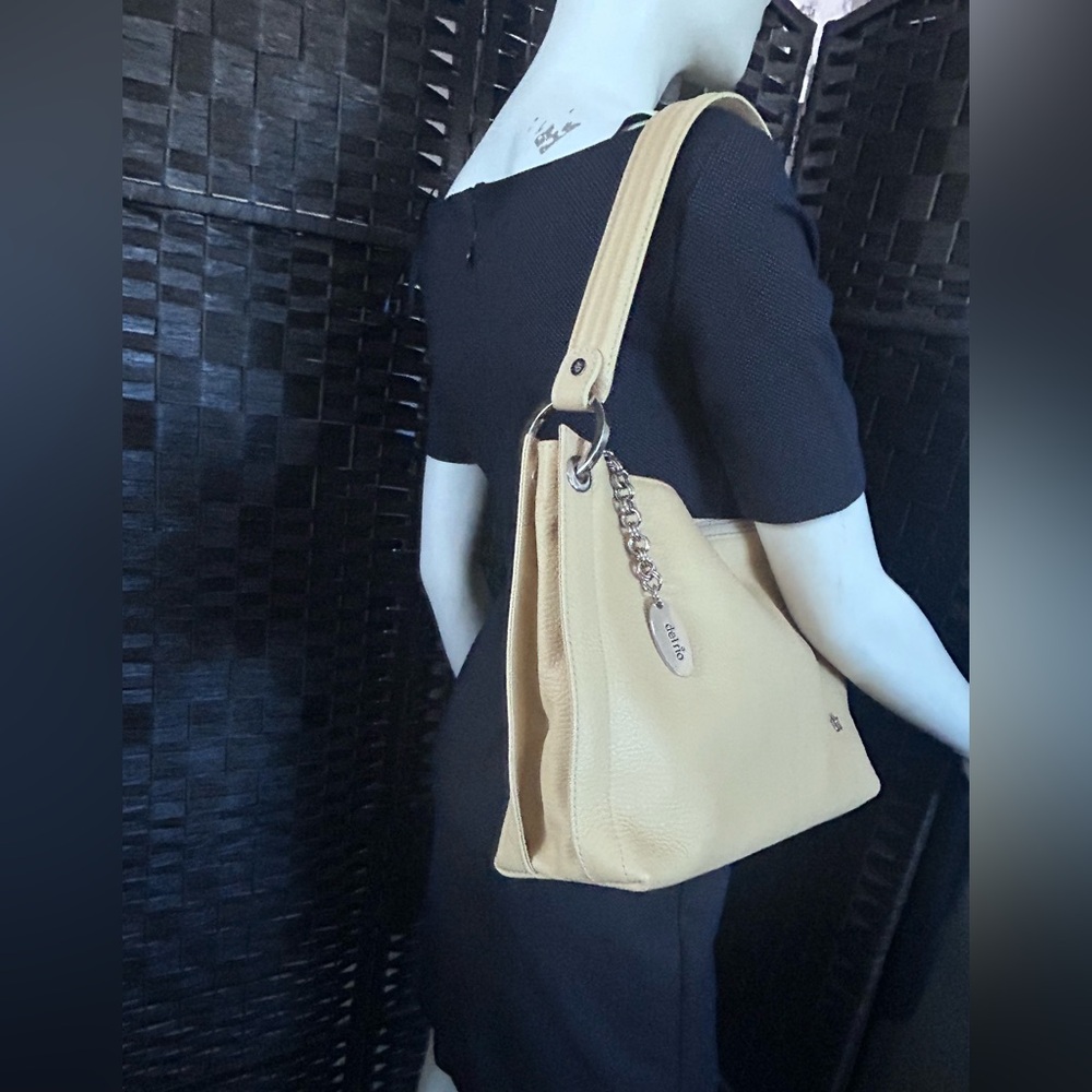 del rio made in Costa Rica pale yellow cowhide hand bag - Picture 4 of 16